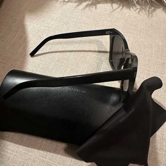 Saint Laurent sunglasses - Picture 6 of 9